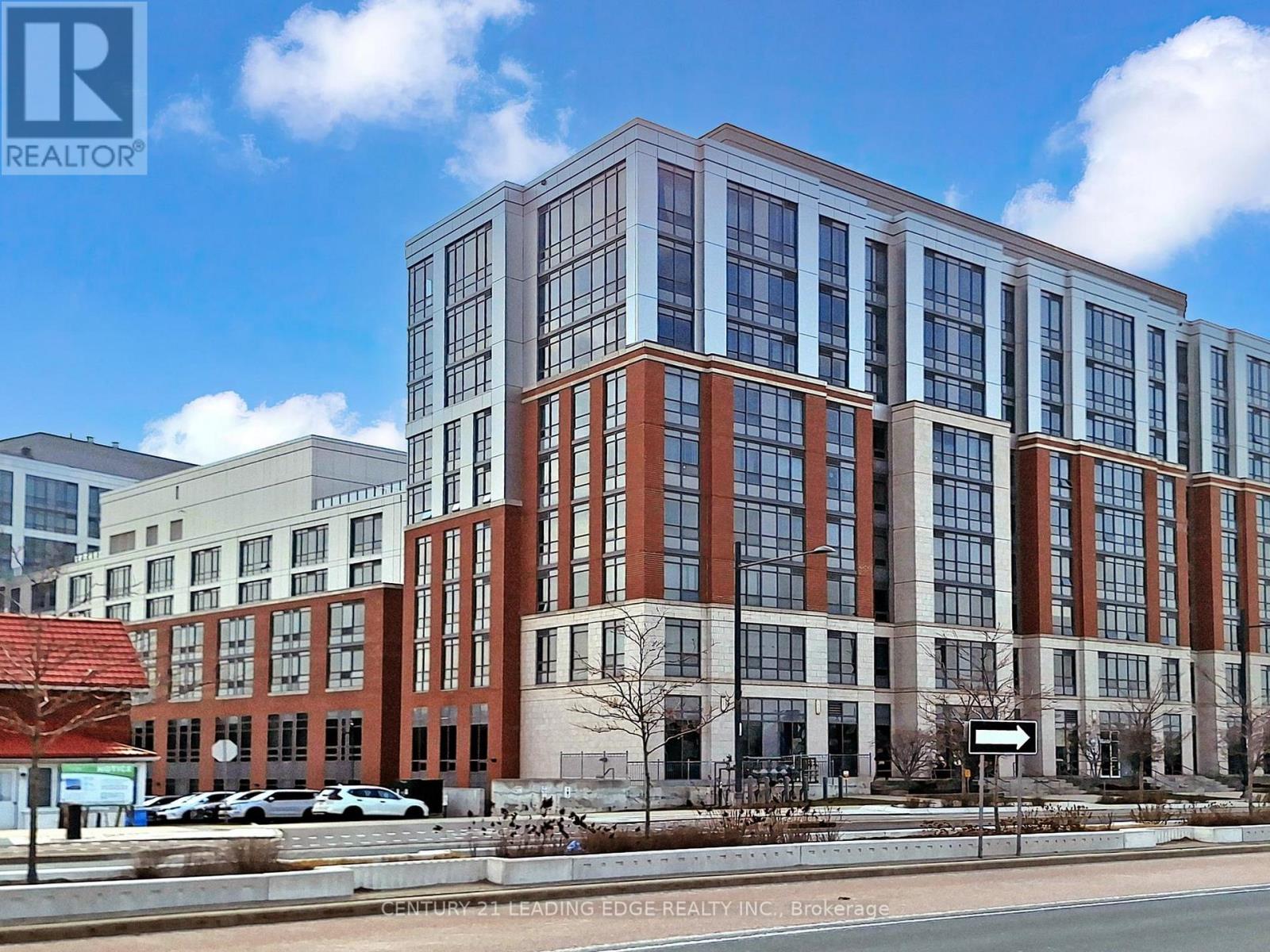 1020 - 11211 YONGE STREET