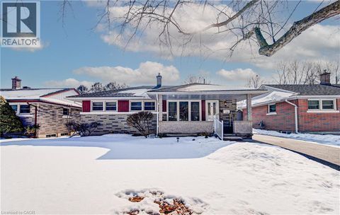 1166 HOMUTH Avenue Cambridge ON N3H2C7