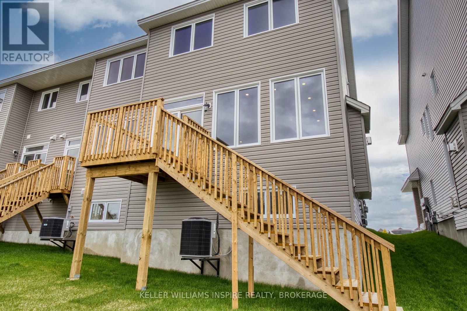 446 BUCKTHORN DRIVE