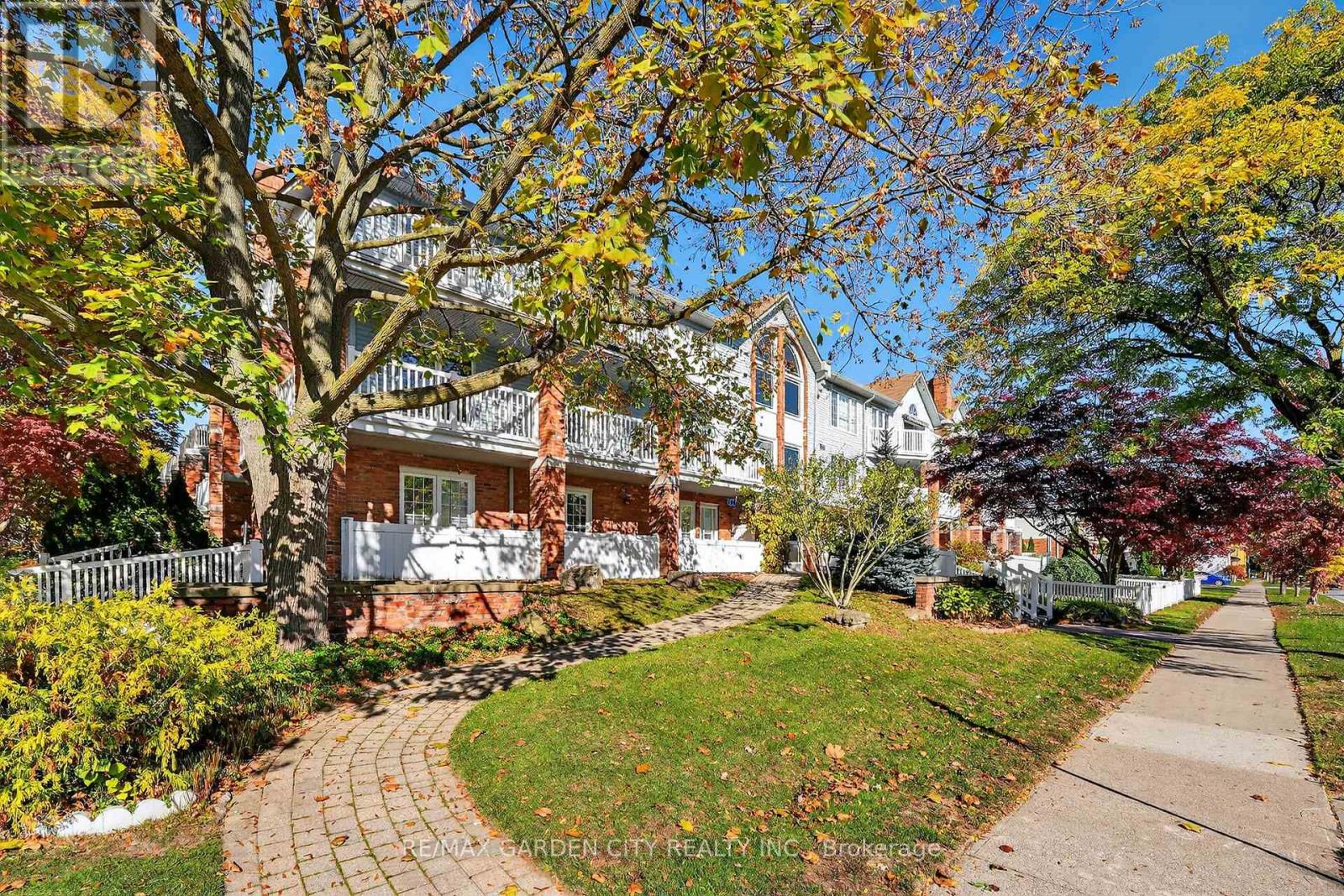 201 - 70 MAIN STREET