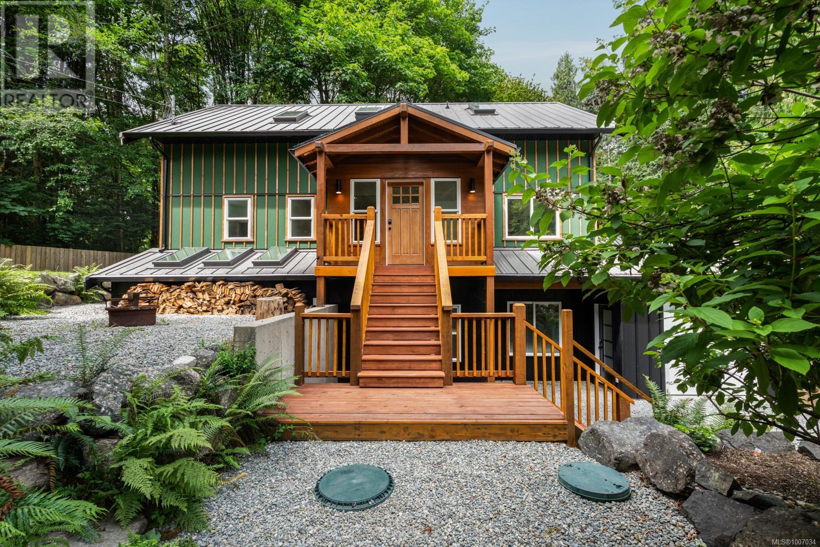 2590 Sooke River Rd