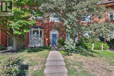 68 TRADEWIND Drive Oakville ON L6L6K9
