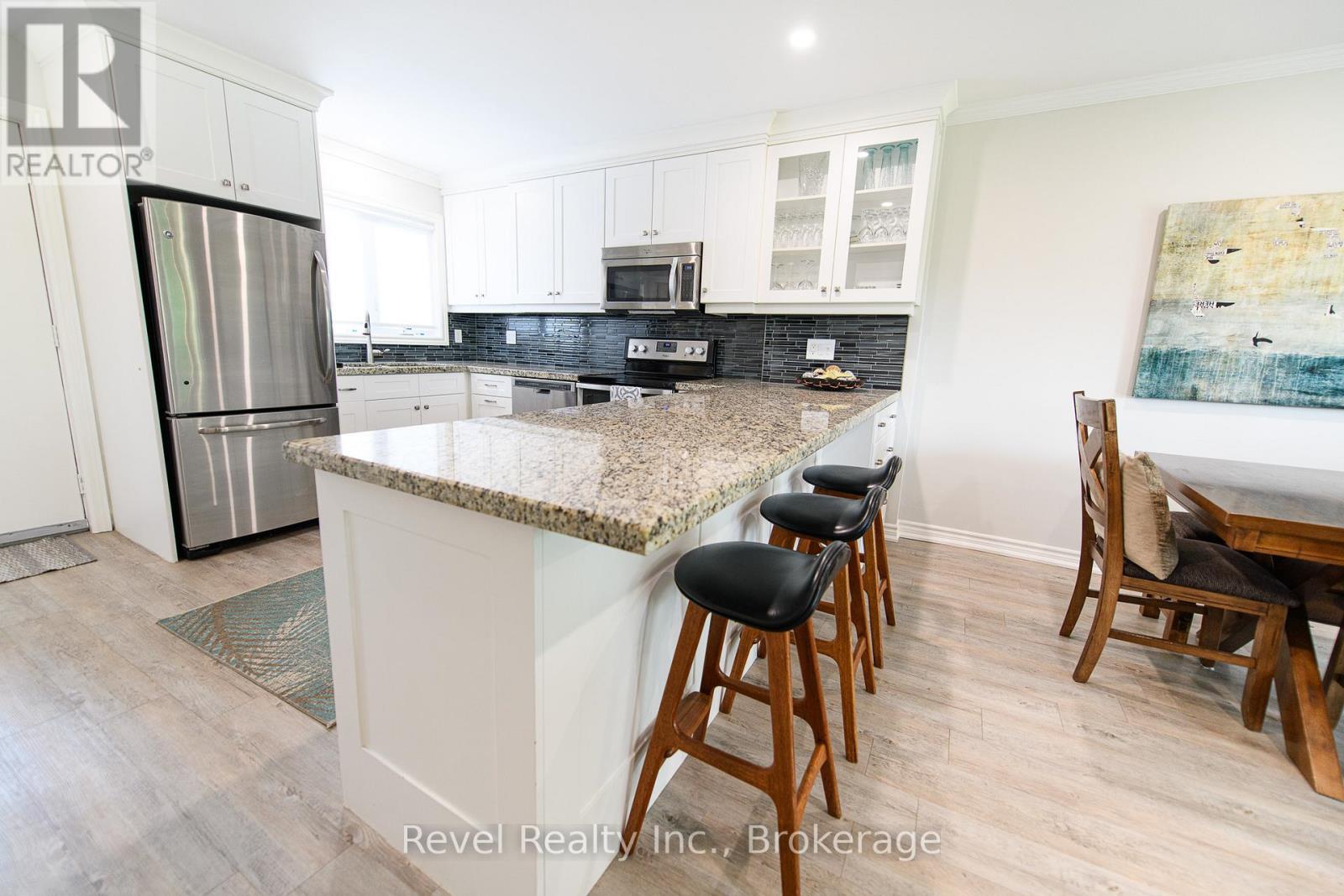 58 - 145 FAIRWAY CRESCENT