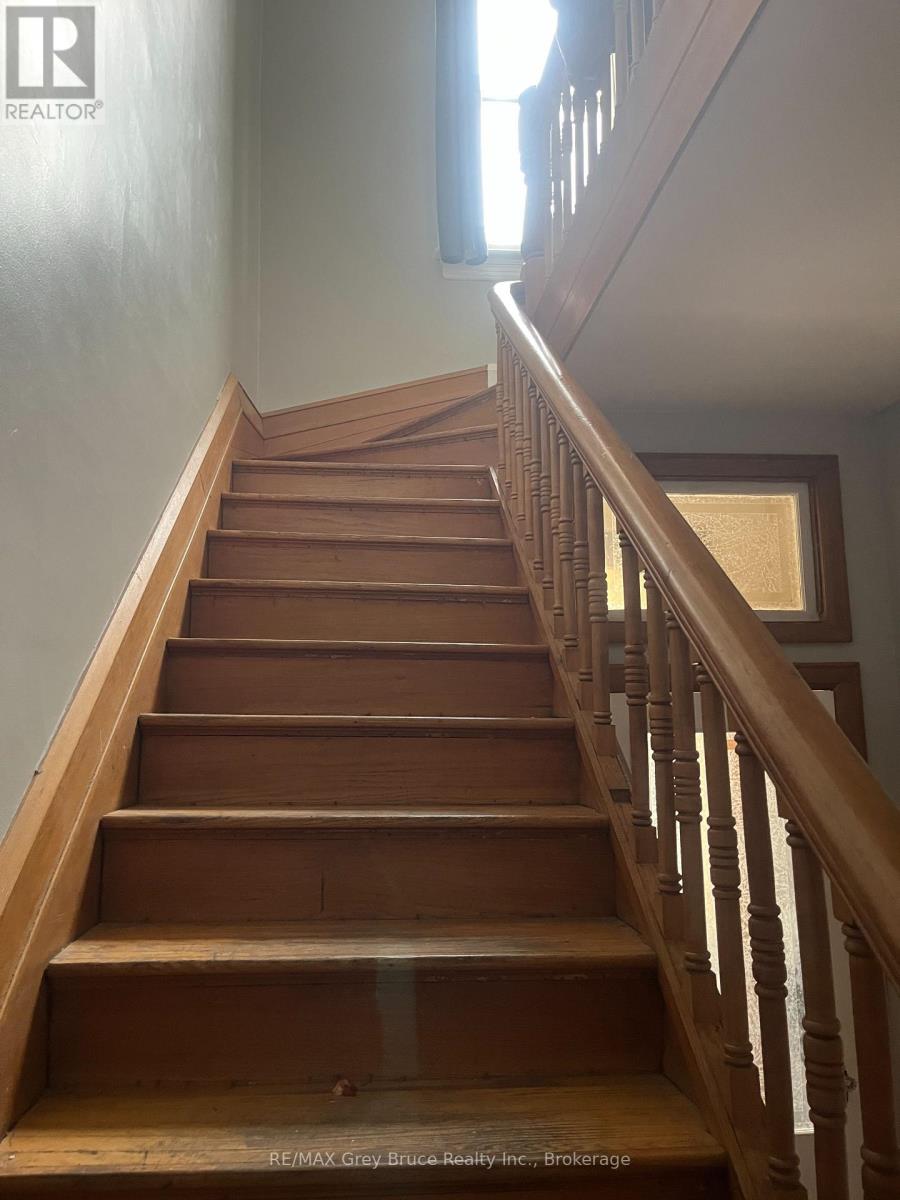 2 - 106 1ST AVENUE S