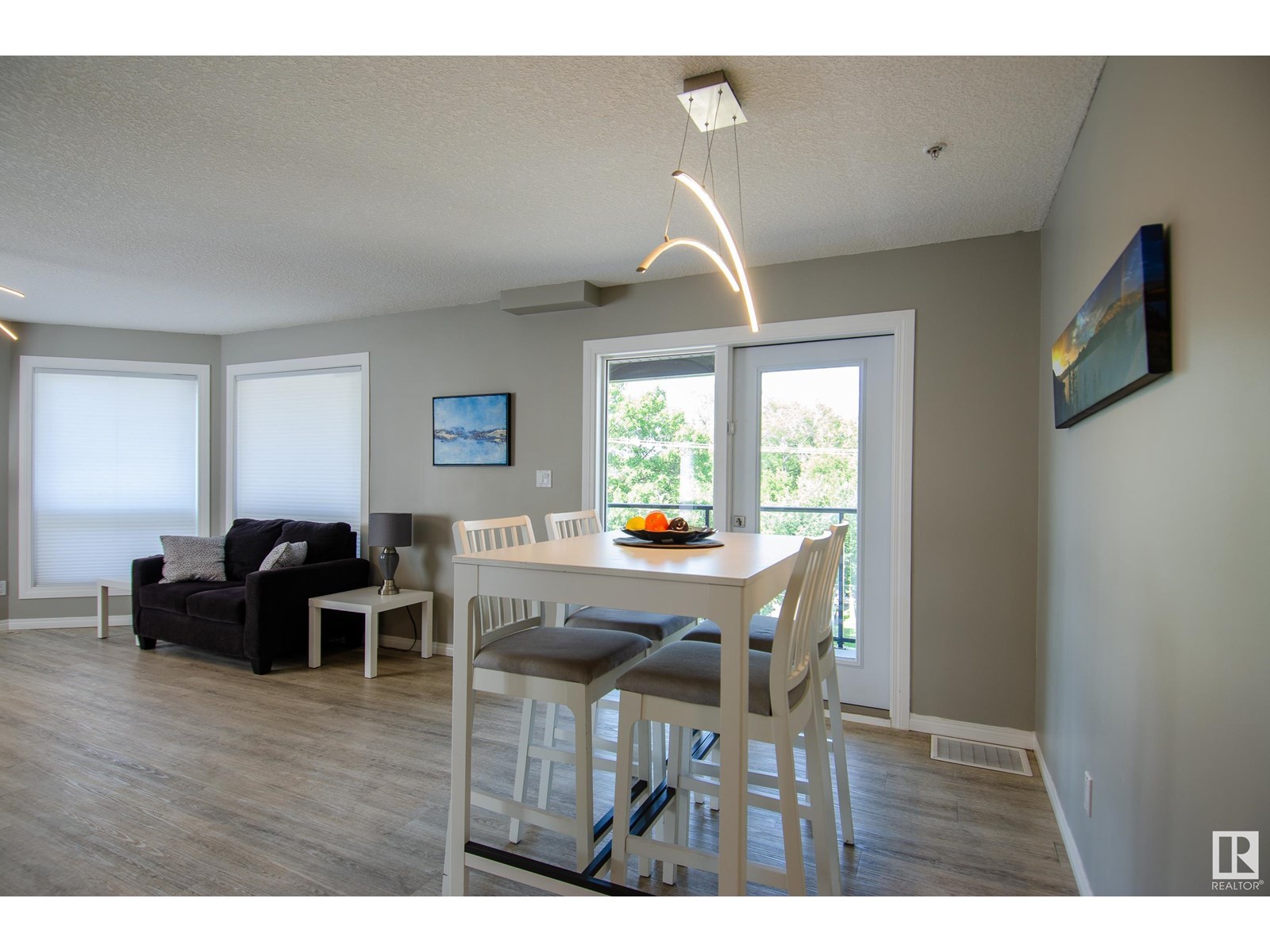 #408 7905 96 ST NW
