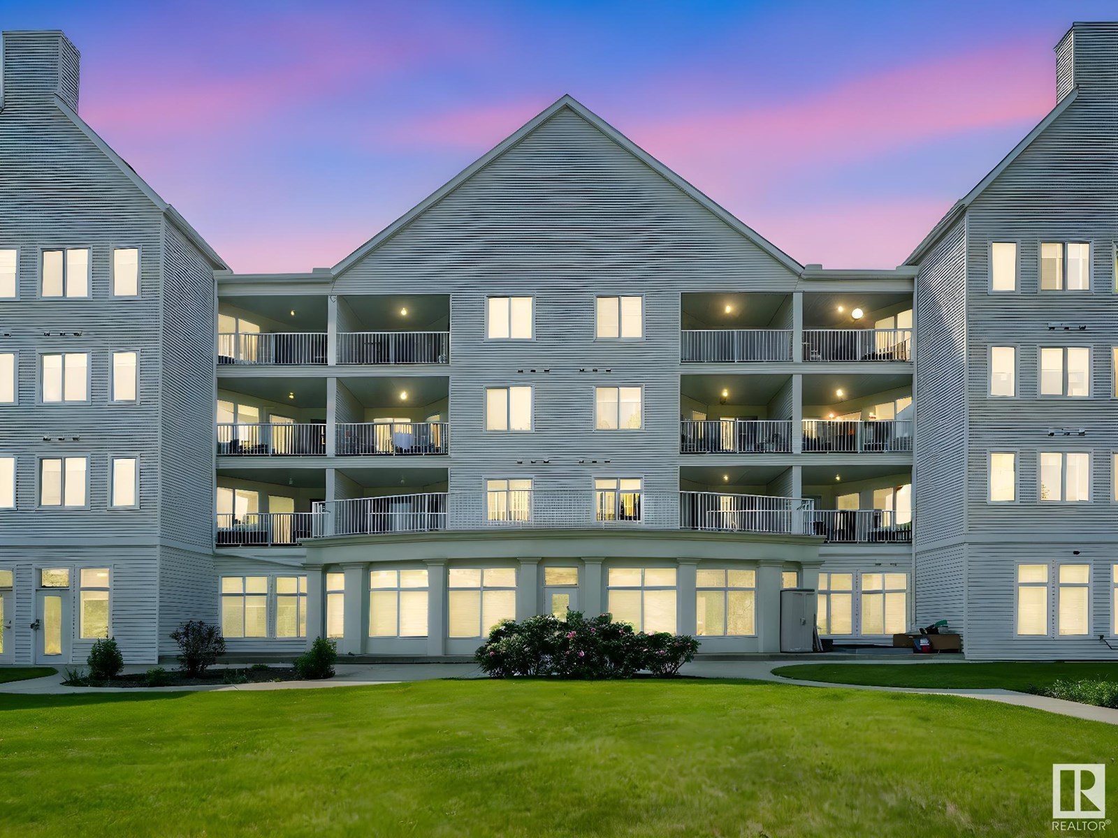 #112 78 McKenney AV