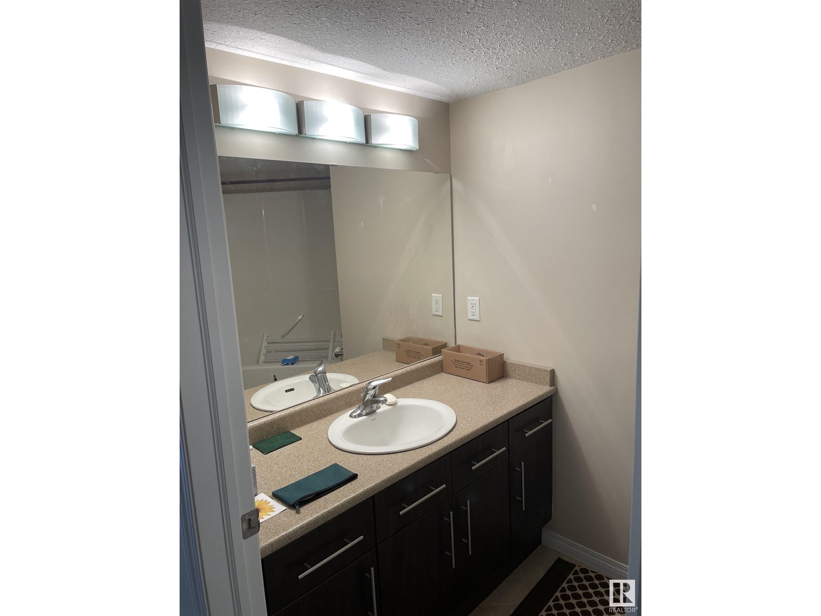 #315 6925 199 ST NW