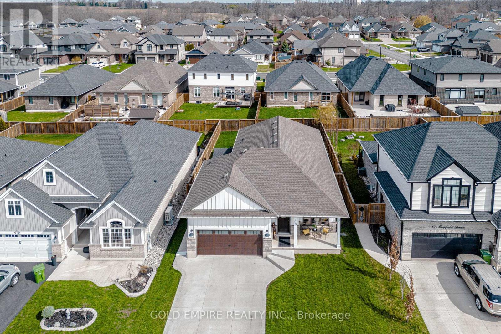 15 MUIRFIELD DRIVE