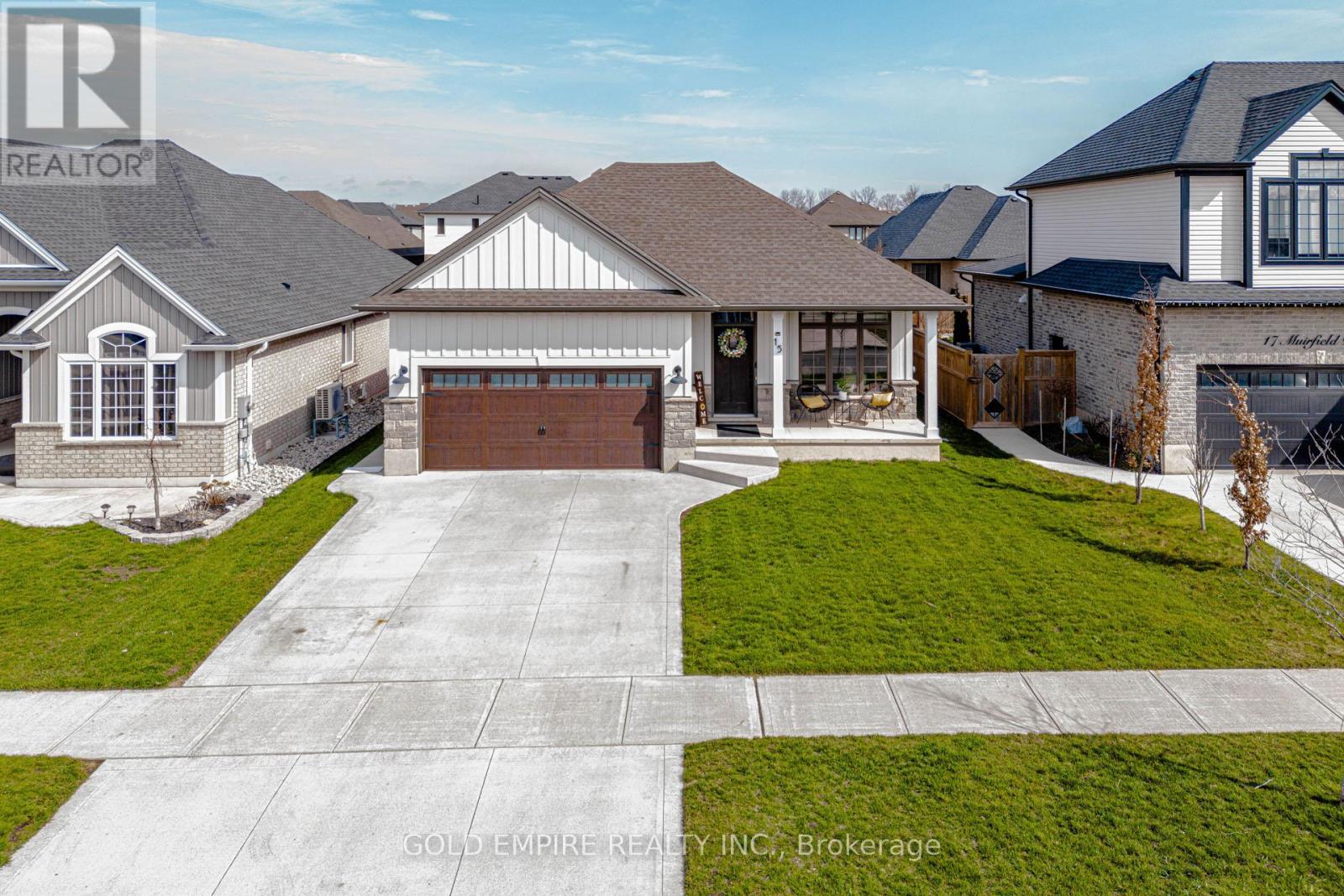 15 MUIRFIELD DRIVE