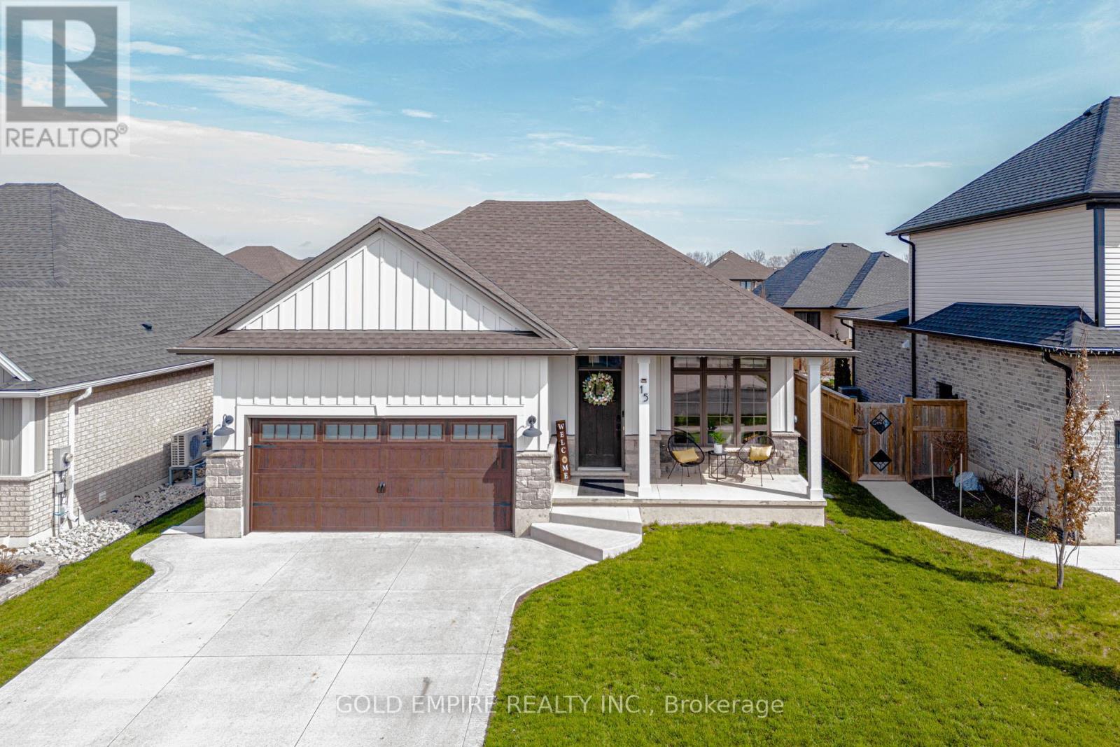 15 MUIRFIELD DRIVE
