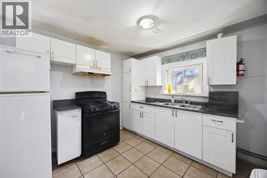 150 COLLEGE AVENUE North