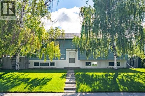 10011 Maplecreek Drive SE Calgary AB T2J1T7