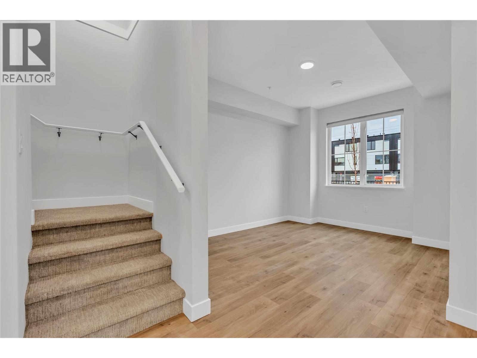 726 Westminster Avenue W Unit# 103