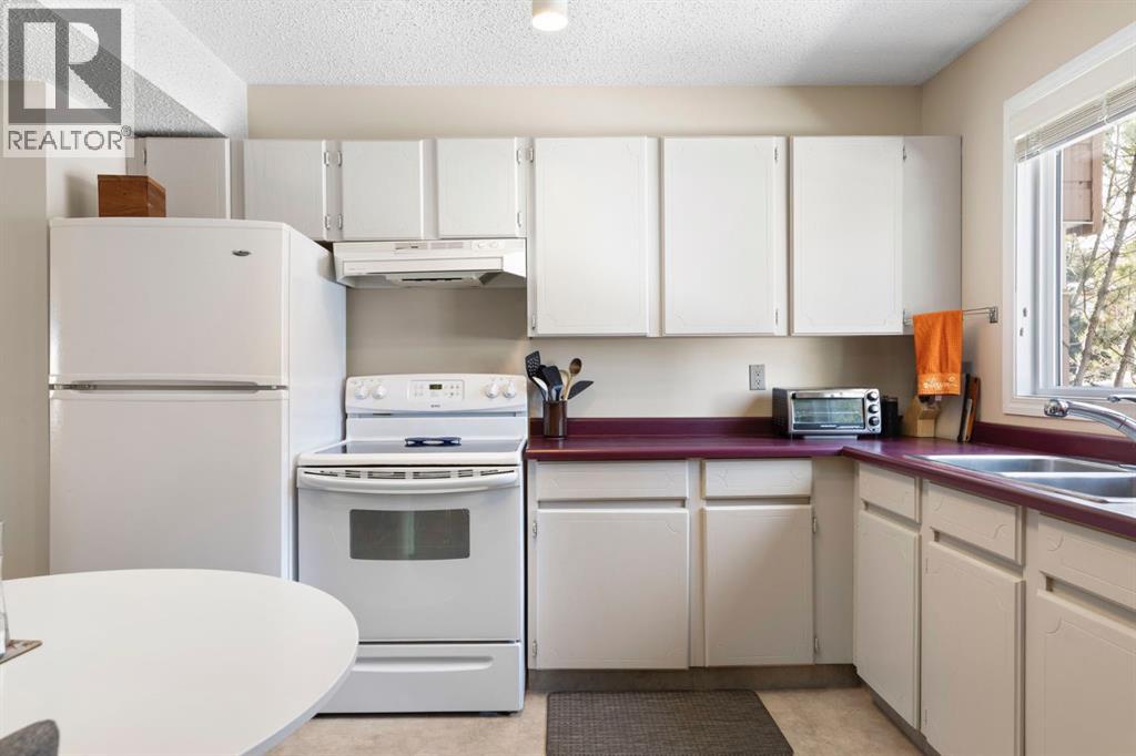 41, 4940 39 Avenue SW