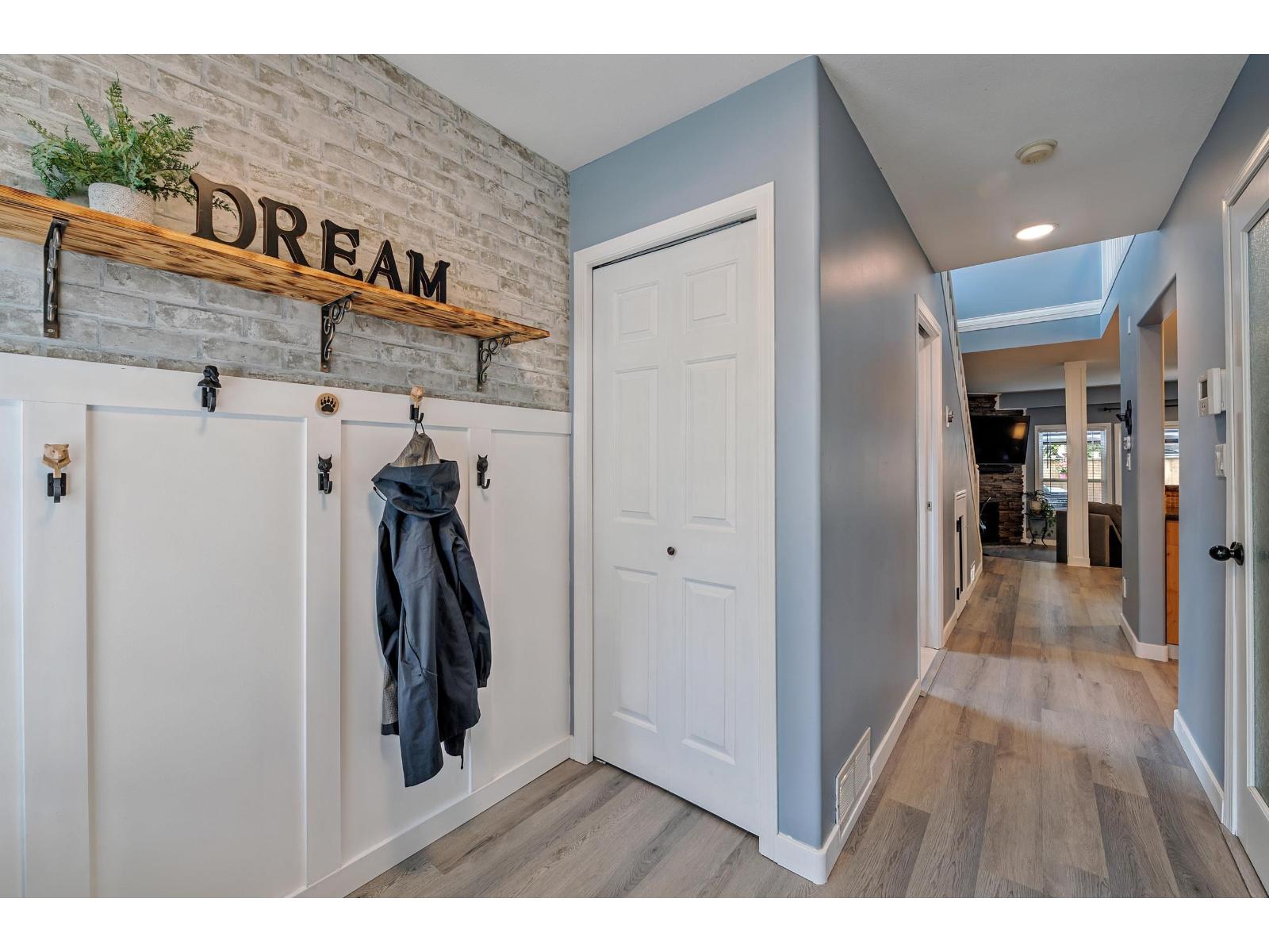 4 46277 CESSNA DRIVE|Chilliwack Proper South