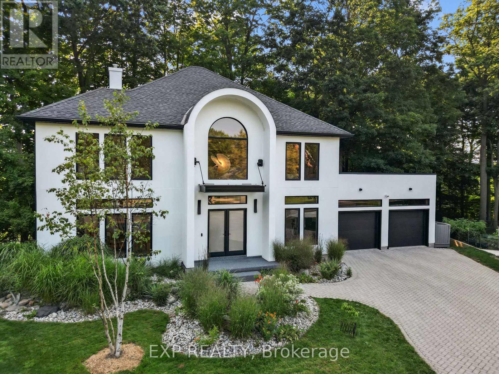52 BIRCHMOUNT WALK