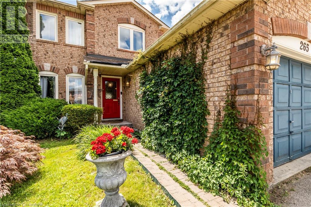 265 LANGLAW Drive