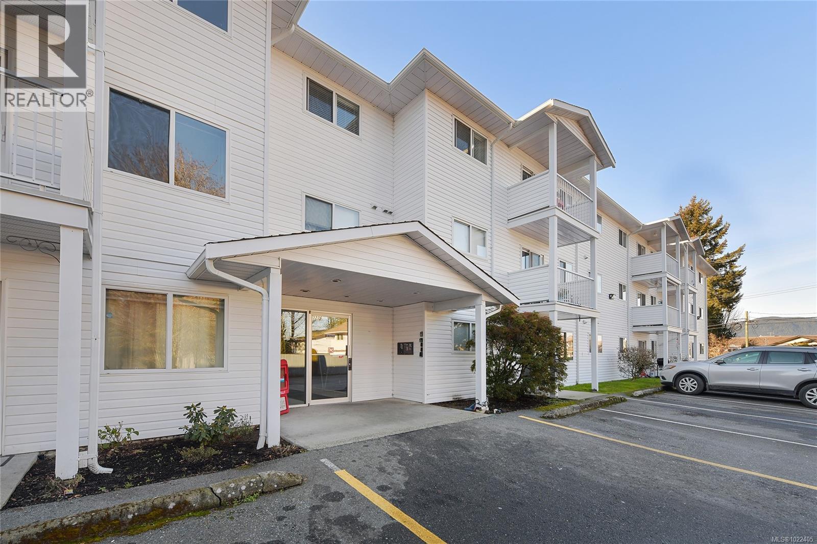 203 3226 COWICHAN LAKE Rd