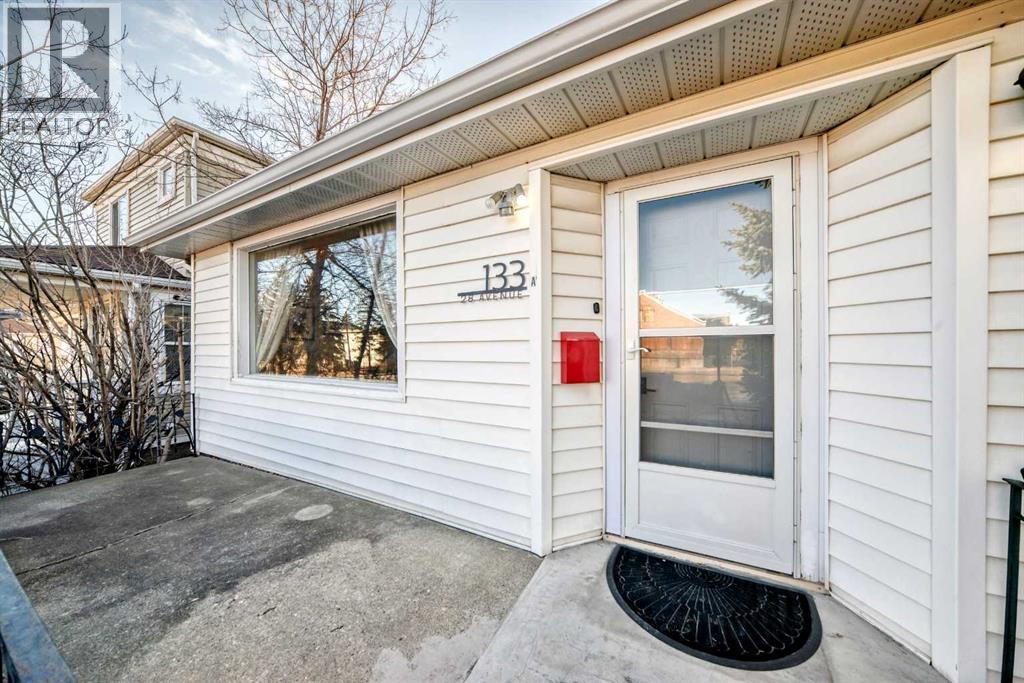 133 28 Avenue NE