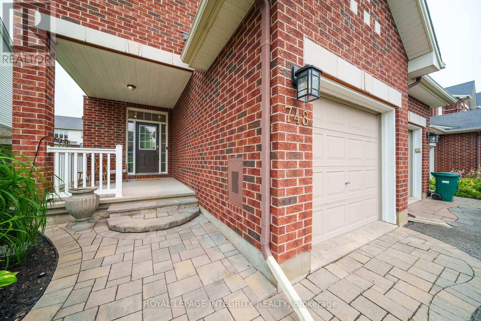 748 BOWERCREST CRESCENT