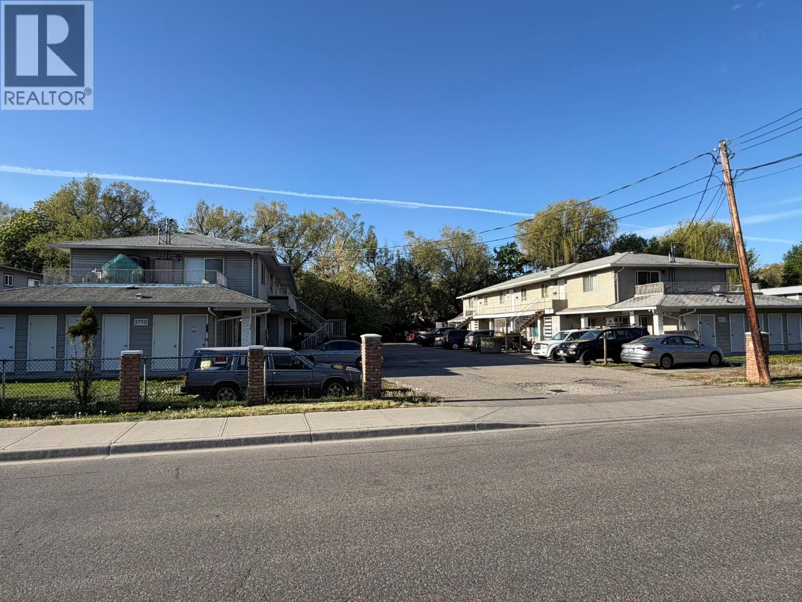 3710-3712 24 Avenue