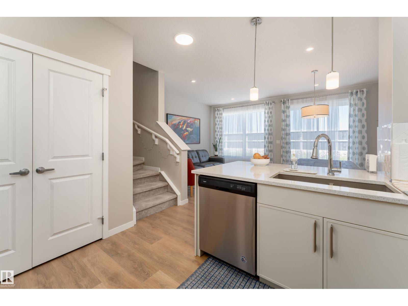 2520 152 AV NW
