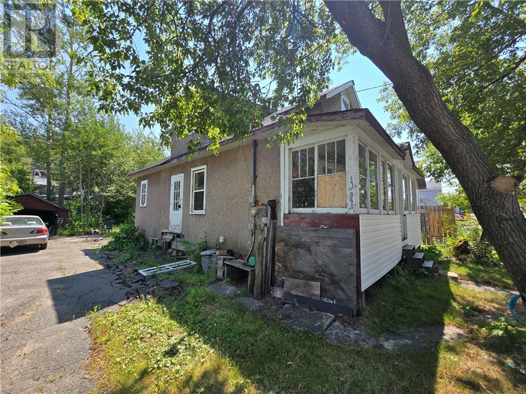 304 Leslie Street