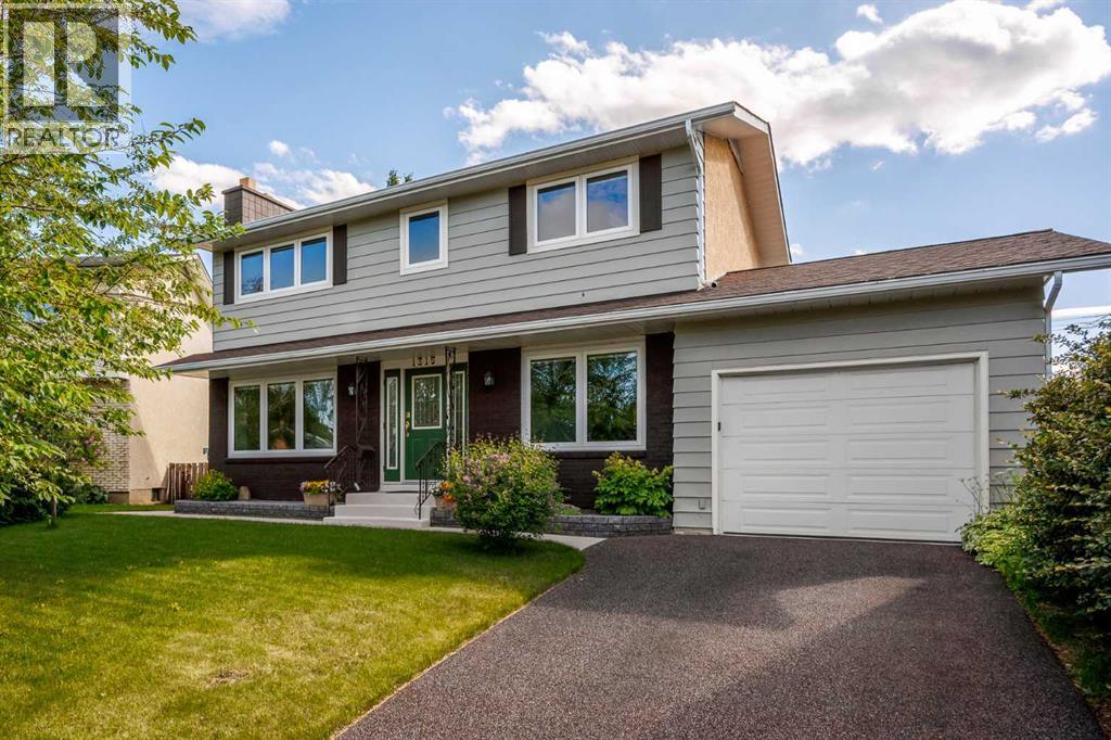 1315 Lake Michigan Crescent SE