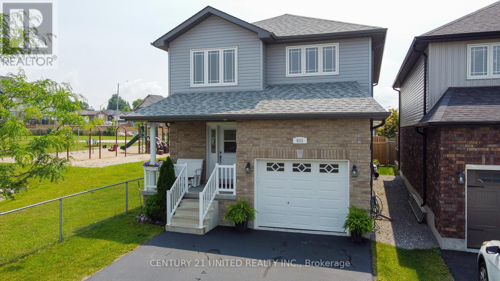 Photo 1 of 38 — 631 Goodwin Terrace, Smith-Ennismore-Lakefield, ON K9J0H6
