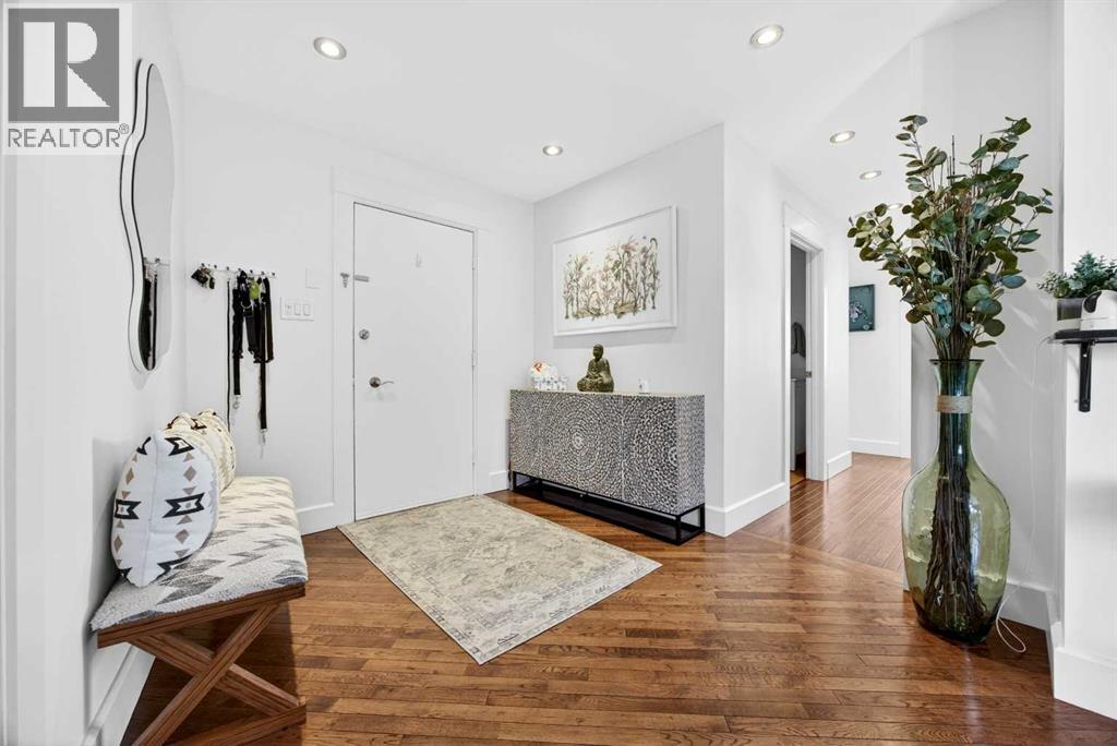 301, 516 Cedar Crescent SW