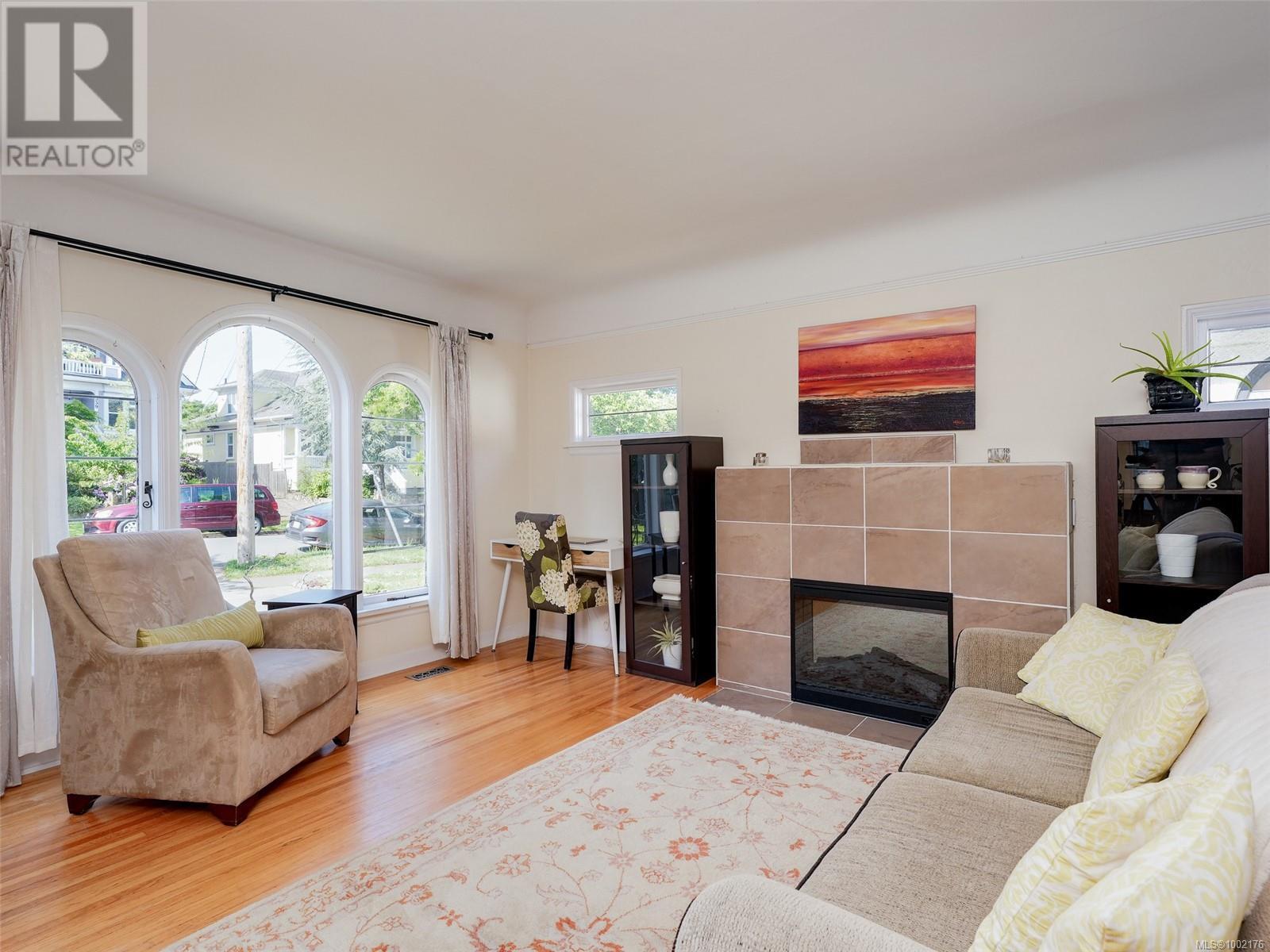 536 Northcott Ave