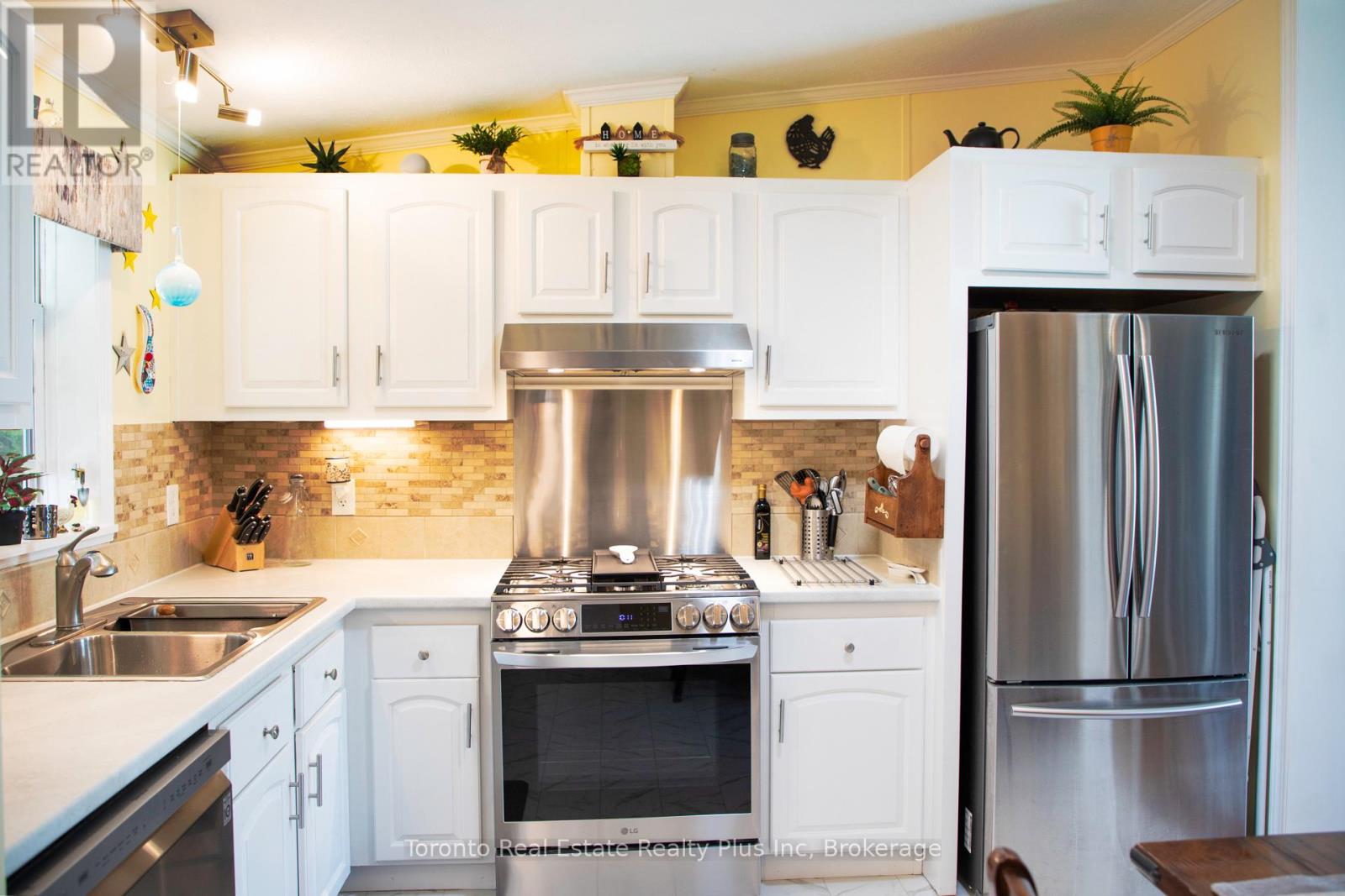 206 - 3033 TOWNLINE ROAD