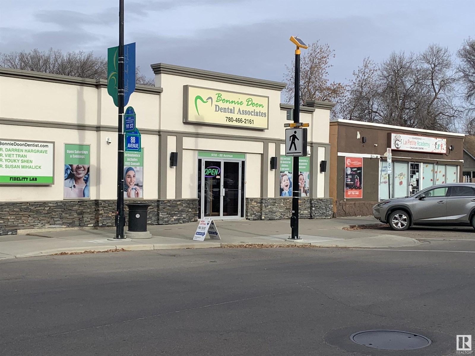 9203 88 AV NW