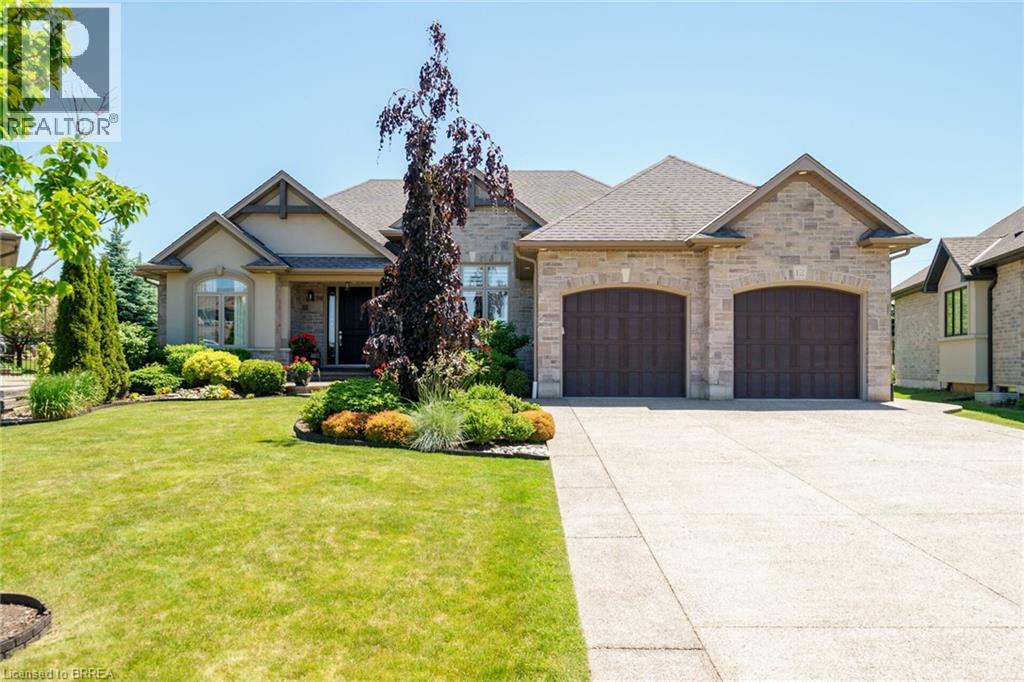 12 ELLINGTON Place