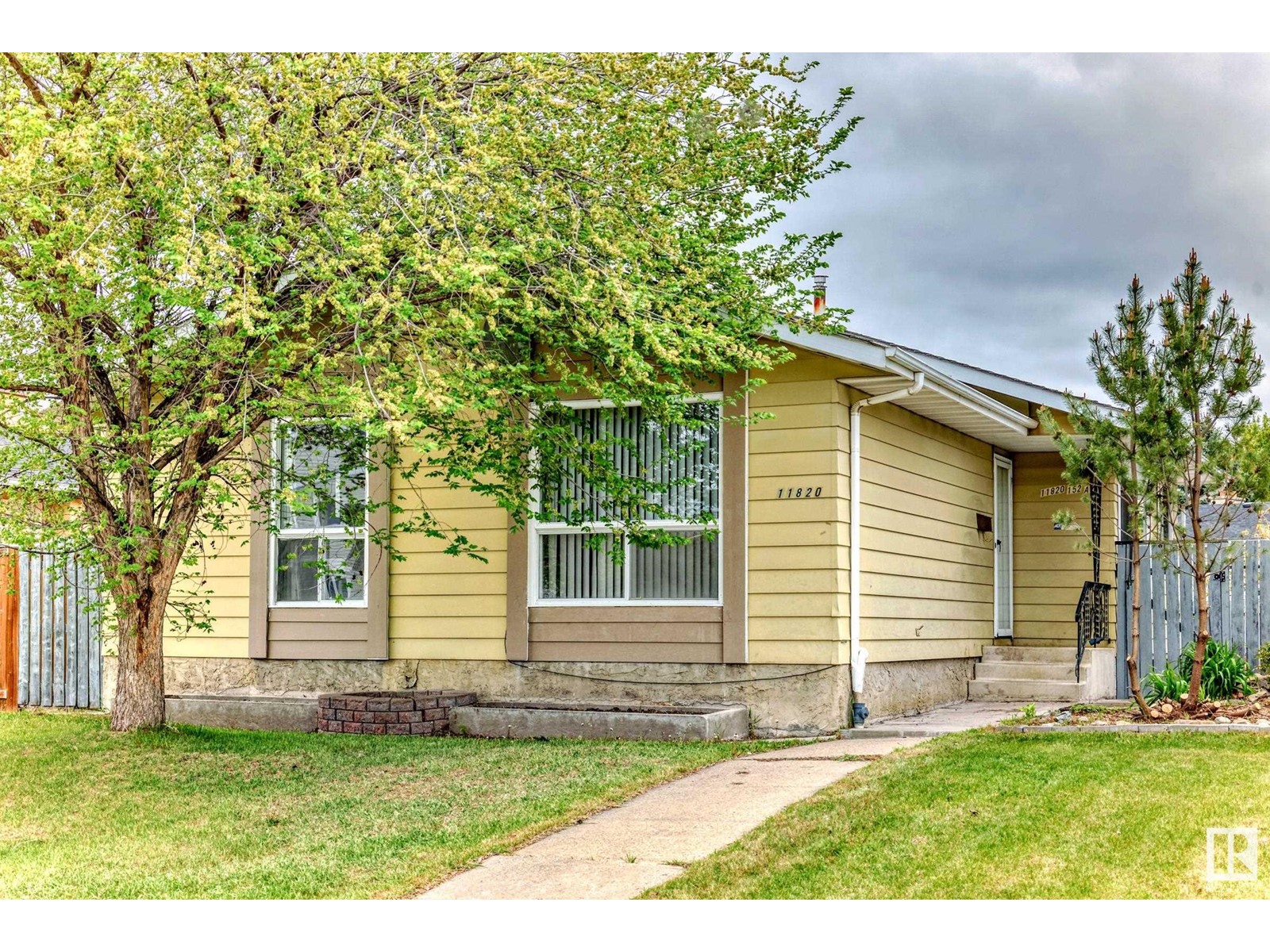 11820 152 AV NW