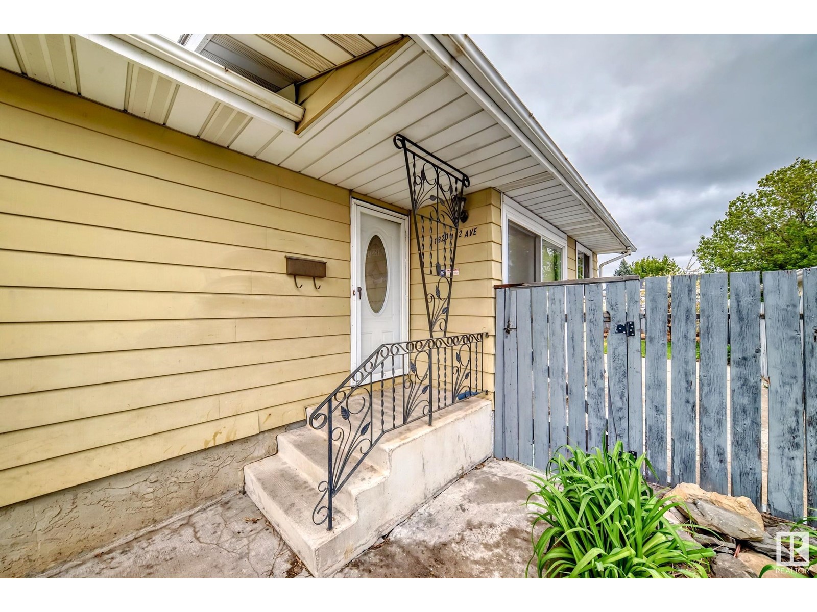 11820 152 AV NW
