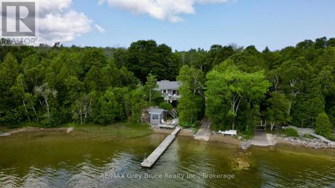 340 BARNEY'S BOULEVARD Northern Bruce Peninsula ON N0H1Z0