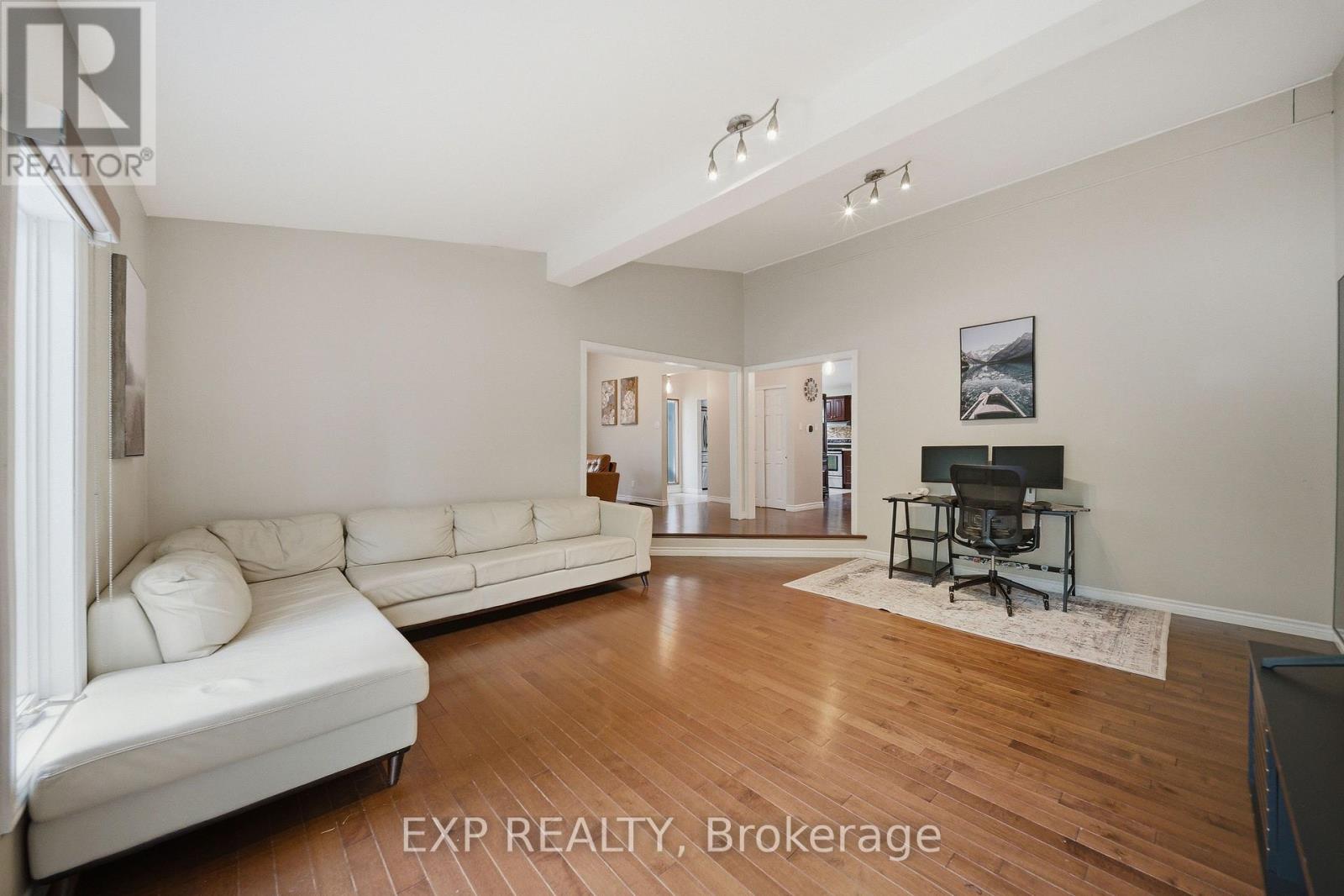 136 RESTHAVEN AVENUE