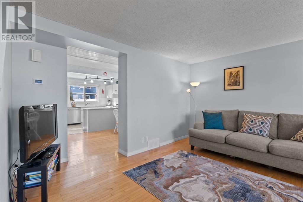 18 Queen Anne Close SE