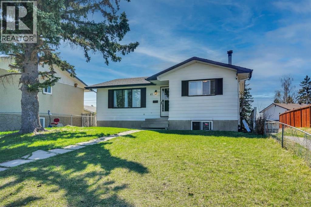 43 Maranda Close NE