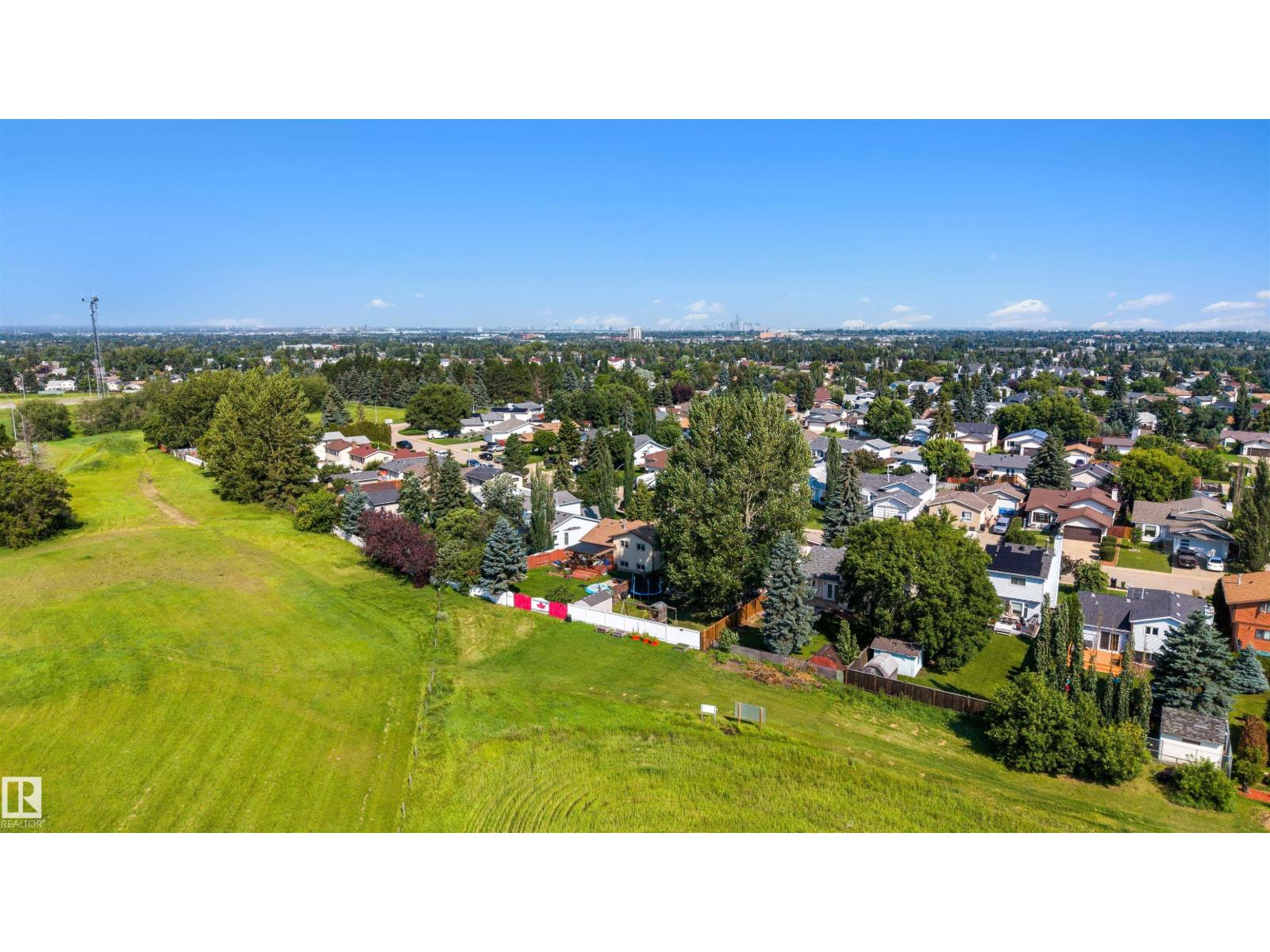 4639 10 AV NW