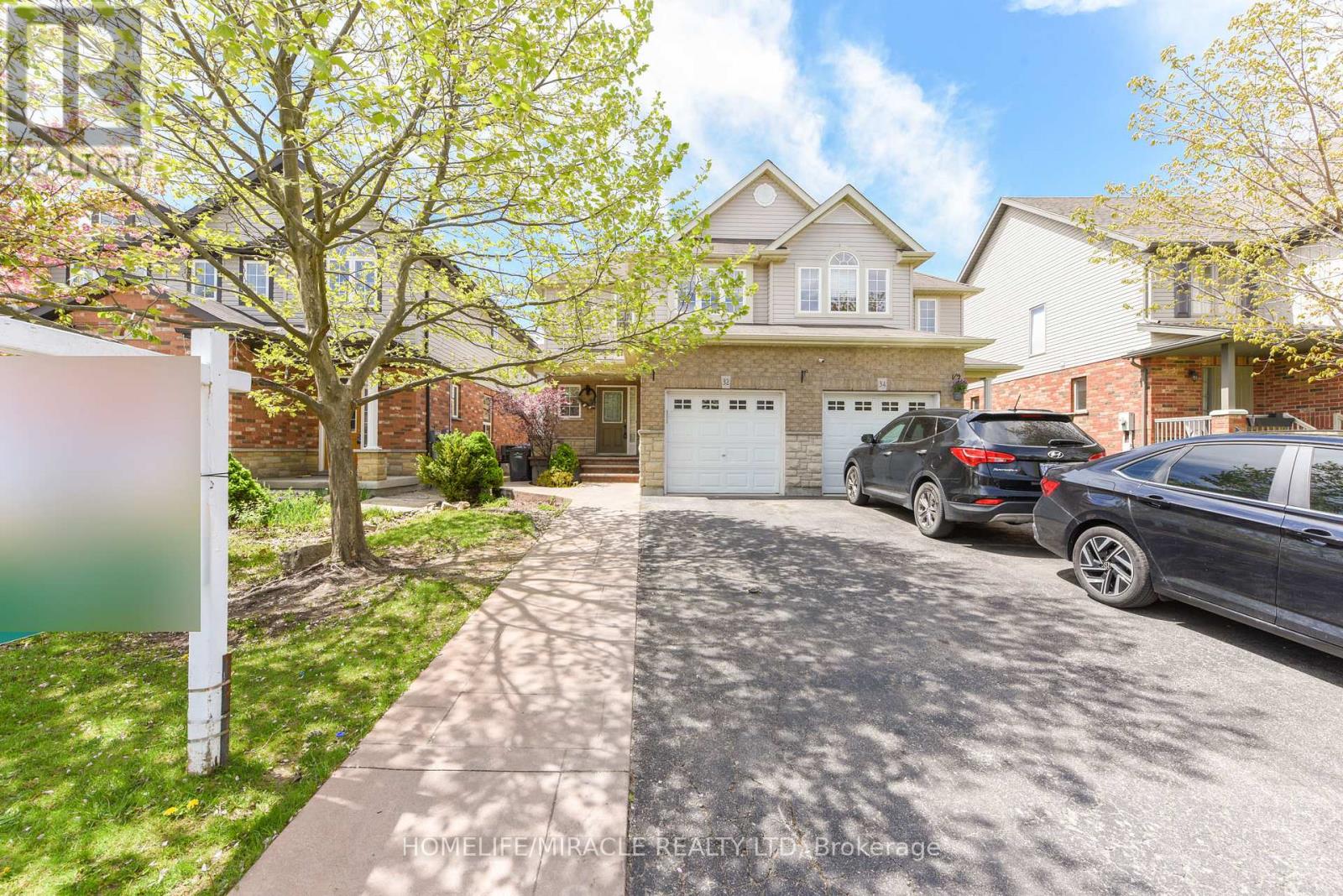 32 VIPOND STREET