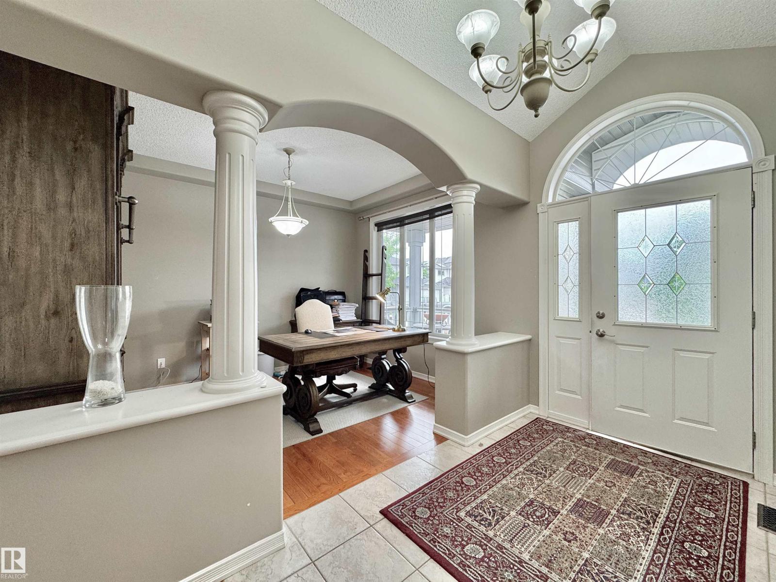 642 MEADOWVIEW CR