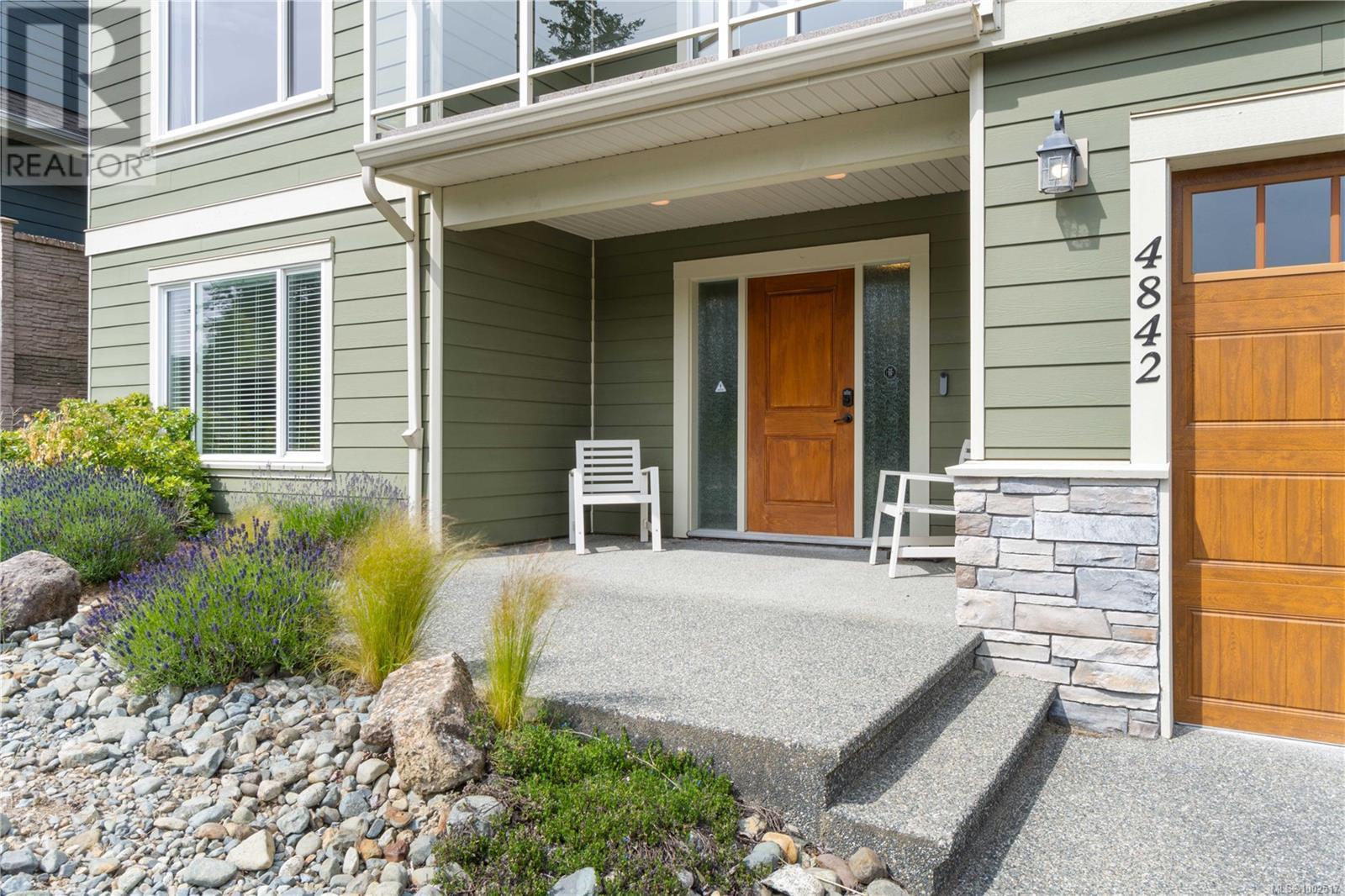 4842 Vista View Cres