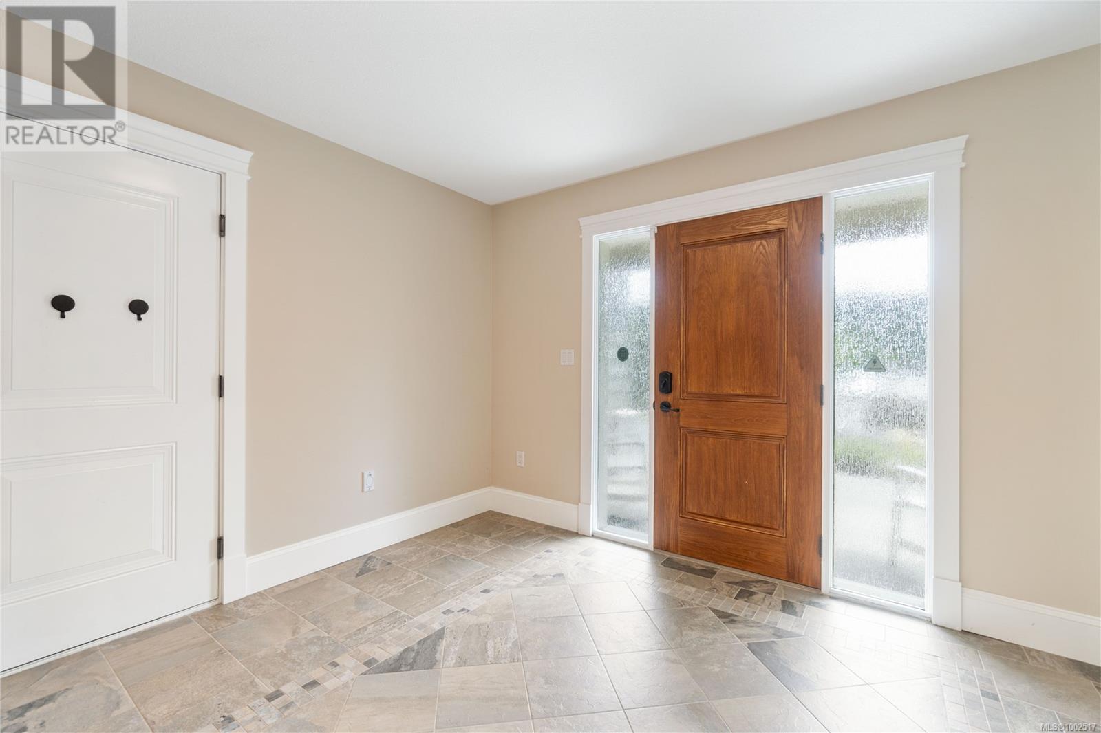 4842 Vista View Cres