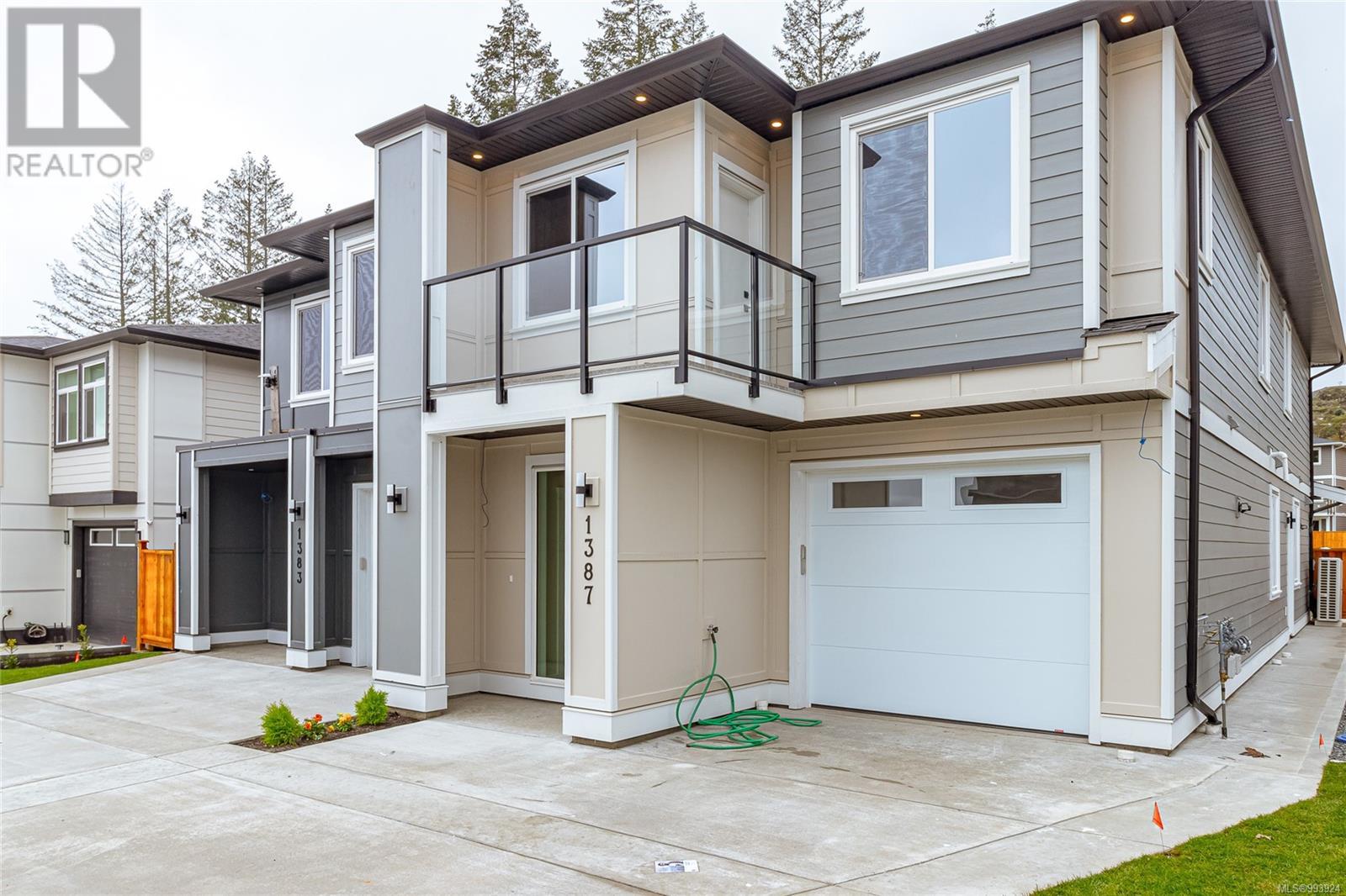 1387 Sandstone Lane