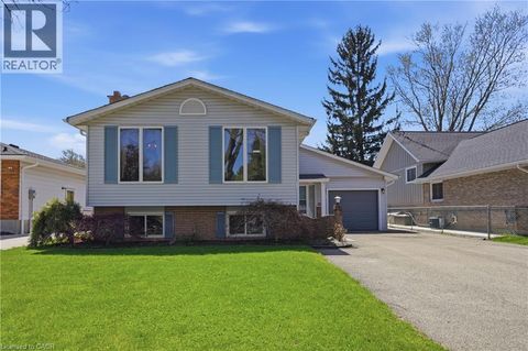 13 FALLINGBROOK Drive Fonthill ON L0S1E1