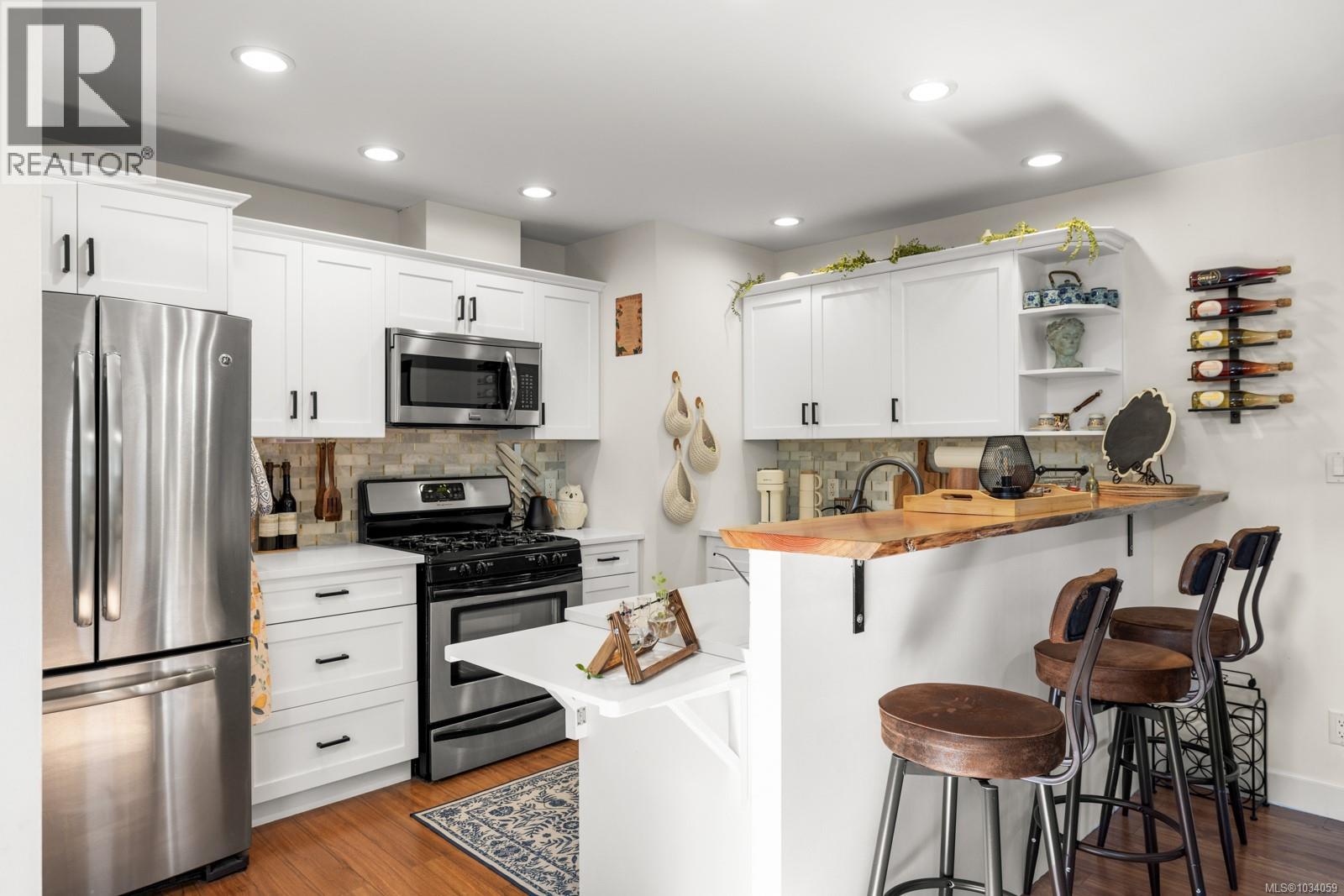 3213 Ernhill Pl