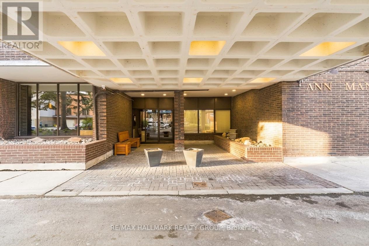 2003 - 71 SOMERSET STREET W