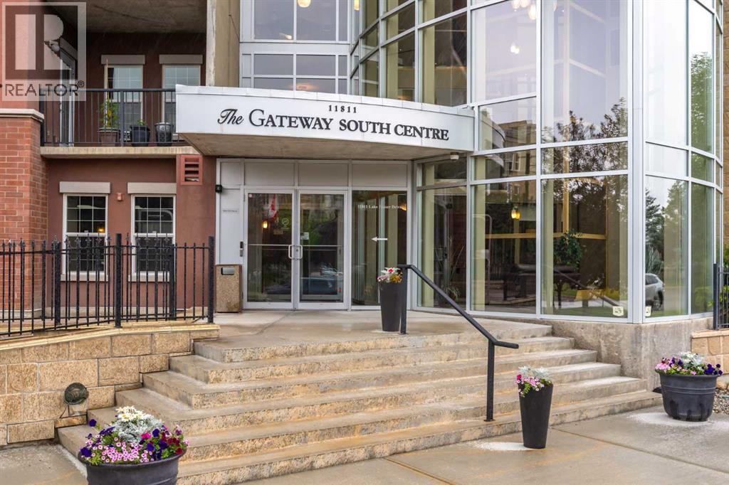 1617, 11811 Lake Fraser Drive SE